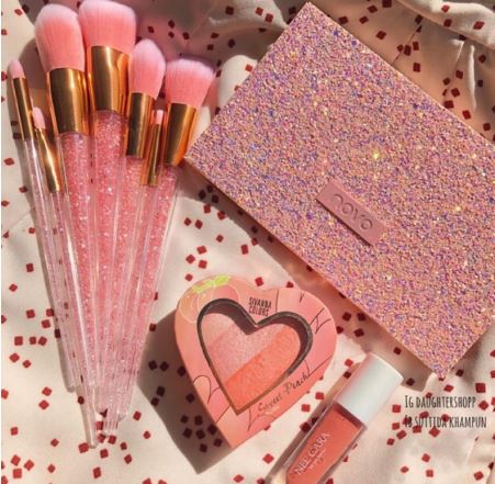 เซตเครื่องสำอางชมพู